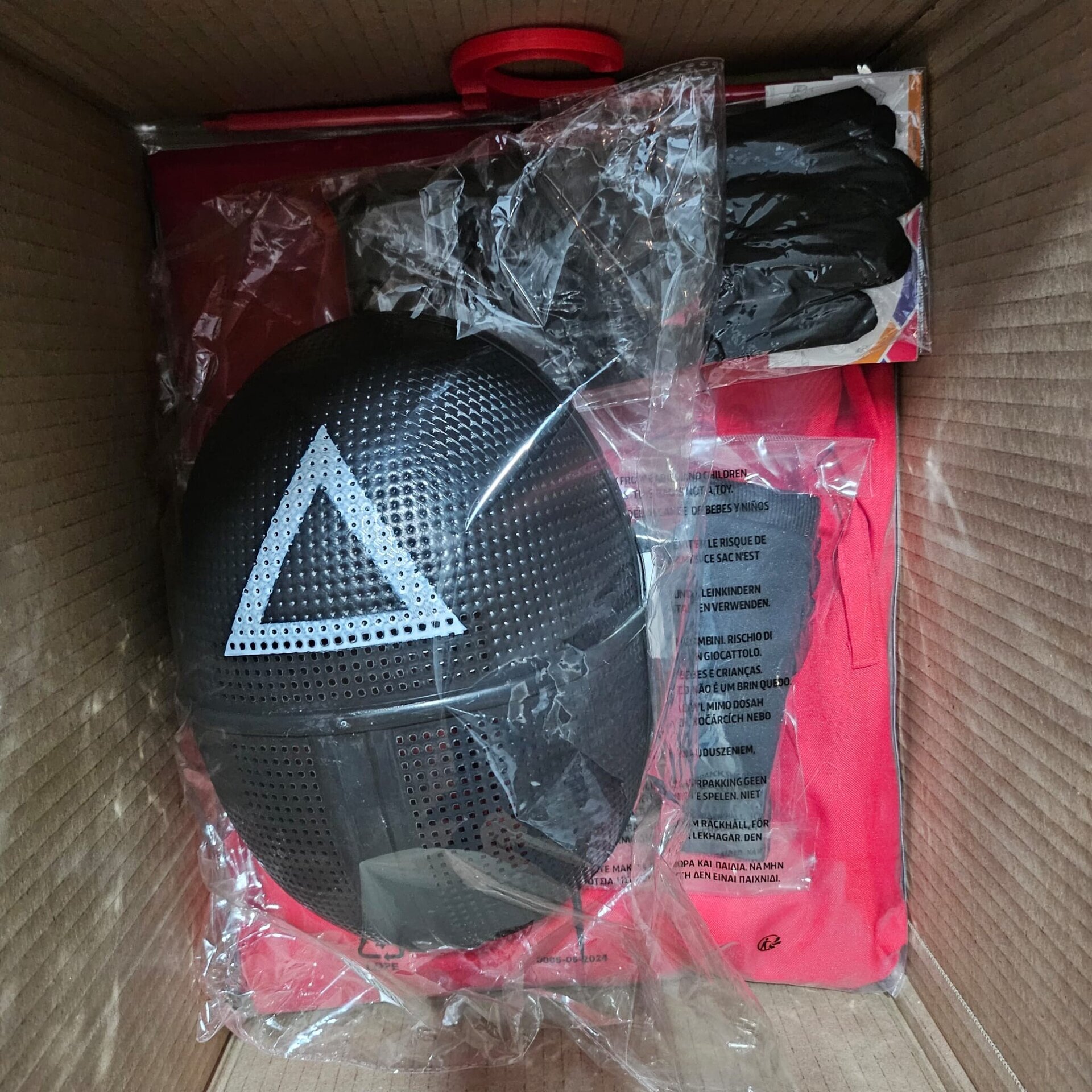 Disfraz Juego del calamar Niños Guardia Soldado Enmascarado Triangulo Squid Game - 10