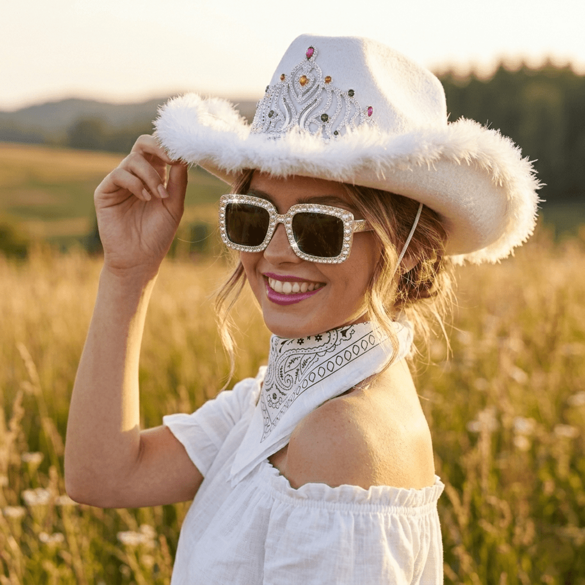 Set Vaquera Sombrero Cowgirl Blanca, Bandana Western y Gafas Fashion - 4