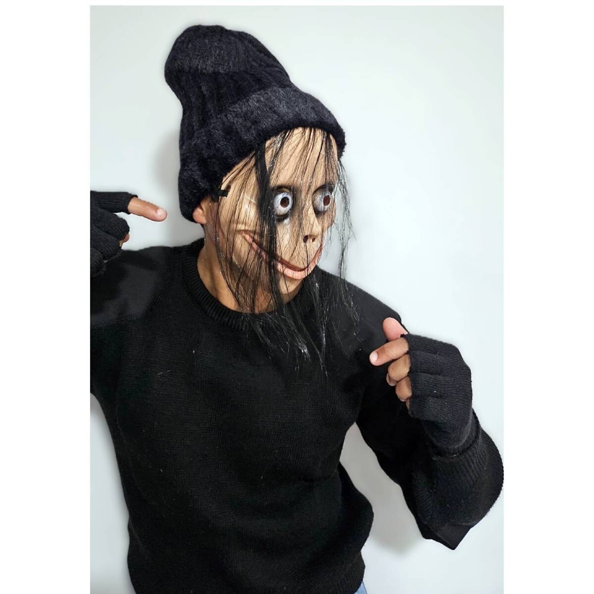 Máscara de Momo con pelo Guantes, Gorro Negro para Adulto - 14